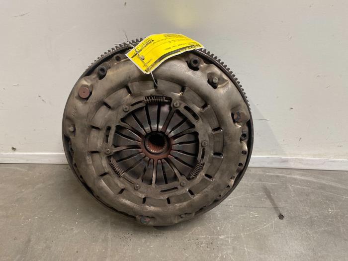 Used Flywheel Mercedes C Combi (S203) 2.2 C-220 CDI 16V Price € 121,00 Inclusive VAT offered by Autoparts Van De Velde