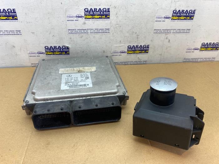 Used Ignition lock + computer Mercedes B (W246/W242) 2.1 B-220 CDI BlueEFFICIENCY,d 16V Price € 151,25 Inclusive VAT offered by Autoparts Van De Velde