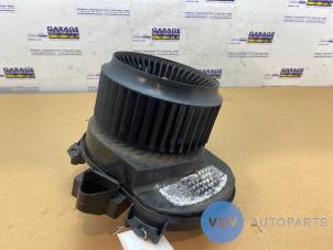 Used Heating and ventilation fan motor Mercedes B (W246,242) 2.1 B-220 CDI BlueEFFICIENCY 16V Price € 72,60 Inclusive VAT offered by Autoparts Van De Velde