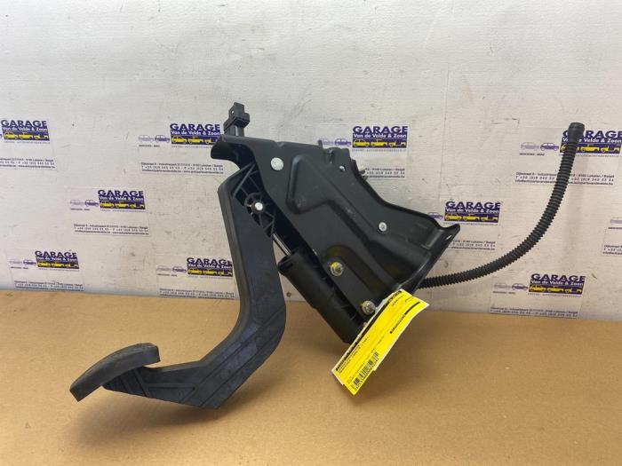 b463074b-2db1-48b6-ba5a-  