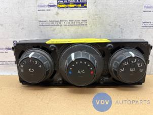 Usados Panel de control de calefacción Mercedes Citan (415.6) 1.5 109 CDI Precio € 90,75 IVA incluido ofrecido por Autoparts Van De Velde
