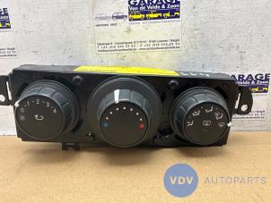 Usados Panel de control de calefacción Mercedes Citan (415.6) 1.5 109 CDI Precio € 72,60 IVA incluido ofrecido por Autoparts Van De Velde