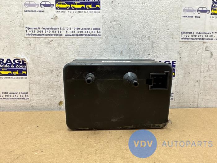 Central door locking module Mercedes C 2.2 C-200 CDI 16V - A0008002548