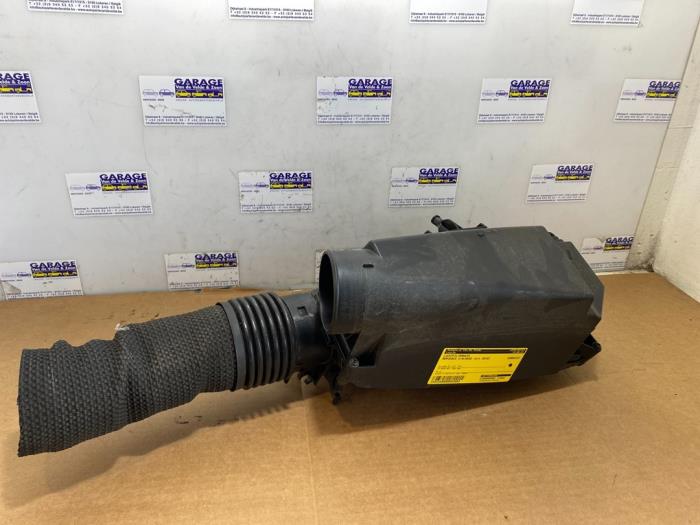Begagnade Luftfilterhus Mercedes C (W204) 1.8 C-180 CGI 16V Pris € 48,40 Inklusive moms erbjuds av Autoparts Van De Velde