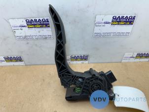 Used Accelerator pedal Mercedes Sprinter 3,5t (907.6/910.6) 316 CDI 2.1 D RWD Price € 30,25 Inclusive VAT offered by Autoparts Van De Velde