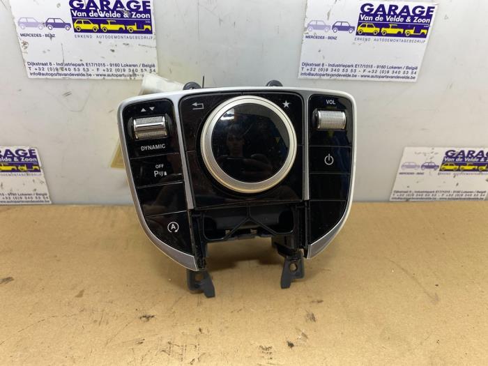 Usagé Commande ordinateur de bord Mercedes C (W205) C-200d 2.2 16V Prix € 60,50 Prix TTC proposé par Autoparts Van De Velde