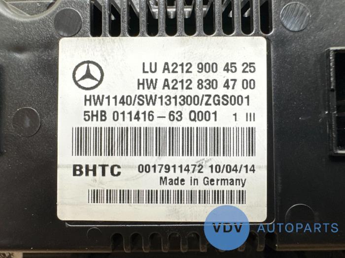 Panneau de commandes chauffage d'un Mercedes-Benz E Estate (S212) E-200 CDI 16V BlueEfficiency,BlueTEC 2014