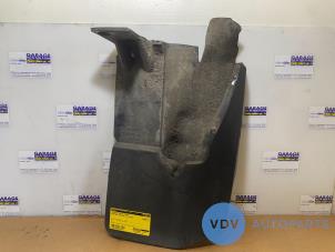 Used Mudguard right-rear Mercedes Sprinter 3t (906.71) 210 CDI 16V Price € 18,15 Inclusive VAT offered by Autoparts Van De Velde