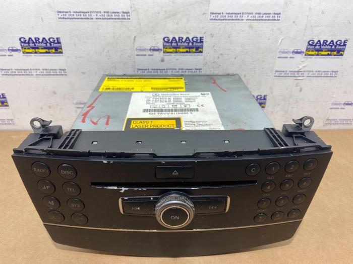 Używane Radio Mercedes C (W204) 2.2 C-200 CDI 16V BlueEFFICIENCY Cena € 121,00 Z VAT oferowane przez Autoparts Van De Velde