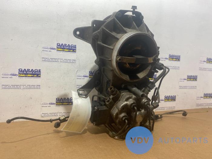 Fuel distributor Mercedes E 2.0 200 A0000742813