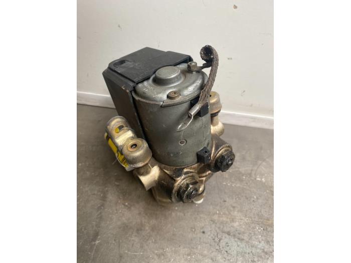 Usagé Bloc ABS Mercedes E (W124) 2.0 200 Prix € 181,50 Prix TTC proposé par Autoparts Van De Velde