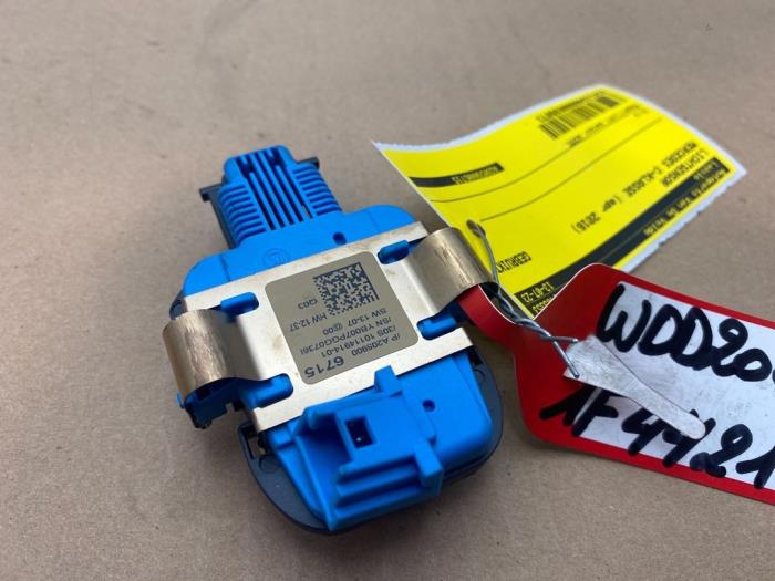 Gebrauchte Lichtsensor Mercedes C (W205) C-200 1.6 CDI BlueTEC, C-200 d 16V Preis € 18,15 Mit Mehrwertsteuer angeboten von Autoparts Van De Velde