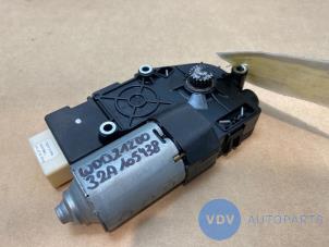 Usados Motor de techo deslizante Mercedes E (W212) E-250 CDI 16V BlueEfficiency 4-Matic Precio € 121,00 IVA incluido ofrecido por Autoparts Van De Velde
