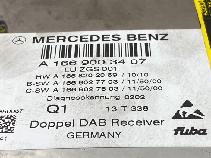 Module radio d'un Mercedes-Benz ML III (166) 2.1 ML-250 CDI 16V BlueTEC 4-Matic 2014