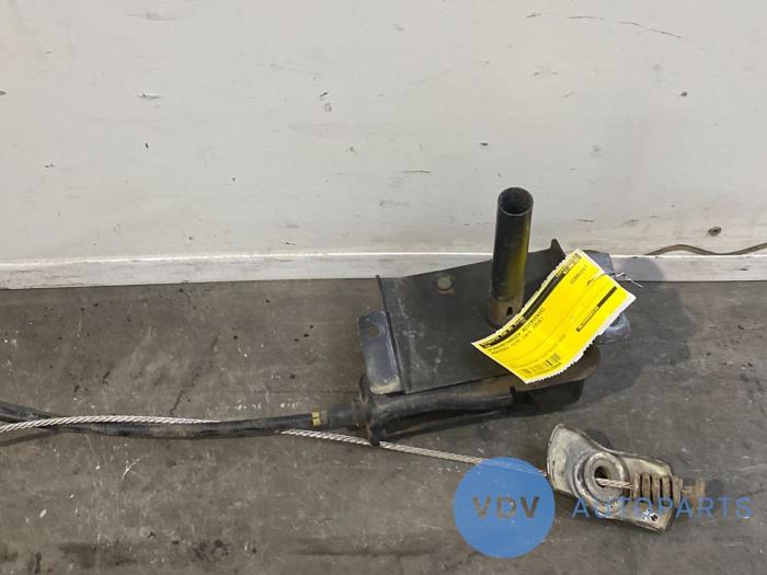 Spare wheel mechanism from a Mercedes-Benz Vito (447.6) 2.2 114 CDI 16V 2016