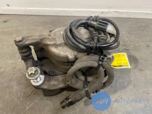 Used Front brake calliper, right Mercedes A (W176) 1.6 A-180 16V Price € 60,50 Inclusive VAT offered by Autoparts Van De Velde