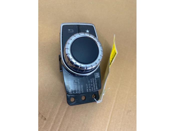 Usagé Commande ordinateur de bord Mercedes A (W176) 1.6 A-180 16V Prix € 18,15 Prix TTC proposé par Autoparts Van De Velde
