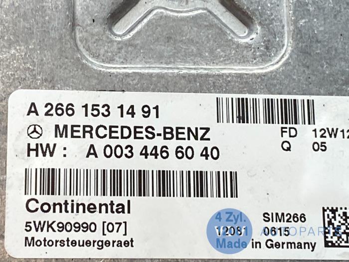 Cerradura de contacto y ordenador de un Mercedes-Benz A (W169) 1.5 A-160 2012