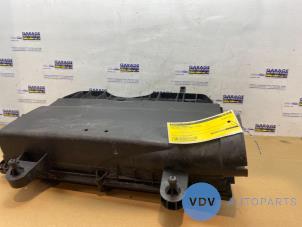 Używane Obudowa filtra powietrza Mercedes Vito (447.6) 2.2 114 CDI 16V Cena € 48,40 Z VAT oferowane przez Autoparts Van De Velde