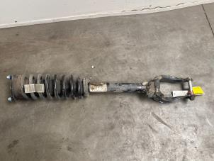 Used Fronts shock absorber, left Mercedes GLE (W166) 250d 2.0 Price € 199,65 Inclusive VAT offered by Autoparts Van De Velde