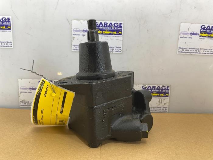 Begagnade Hydraulpump Mercedes /8 Coupé (C114) 280 C Pris € 272,25 Inklusive moms erbjuds av Autoparts Van De Velde