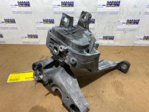 Used Support bearing, front right Mercedes A (177.0) 1.5 A-180d Price on request offered by Autoparts Van De Velde