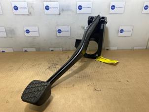 Used Brake pedal Mercedes A (W176) 1.8 A-200 CDI 16V Price € 72,60 Inclusive VAT offered by Autoparts Van De Velde