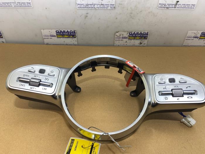 fe52700e-d120-4347-aec8- 