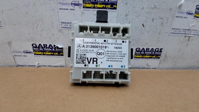 Używane Modul centralnego zamka Mercedes E (W213) E-220d 2.0 Turbo 16V Cena € 24,20 Z VAT oferowane przez Autoparts Van De Velde