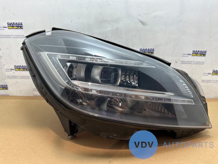 Headlight, right Mercedes CLS 350 d 3.0 V6 24V 4-Matic - A2188203459