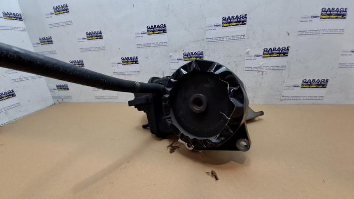 Usagé Pompe de direction Mercedes E (W212) E-200 CDI 16V BlueEfficiency,BlueTEC Prix € 108,90 Prix TTC proposé par Autoparts Van De Velde