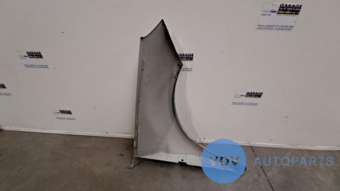 Front wing, left Mercedes B 2.0 B-200 CDI 16V 761 - A1698800918