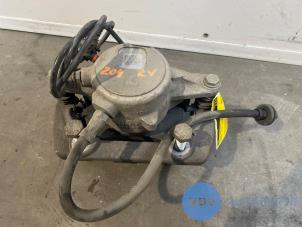 Used Front brake calliper, right Mercedes C Estate (S204) 2.2 C-200 CDI 16V BlueEFFICIENCY Price on request offered by Autoparts Van De Velde
