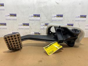 Used Brake pedal Mercedes S (W222/V222/X222) 3.0 S-350 BlueTec, S-350 d 24V Price on request offered by Autoparts Van De Velde