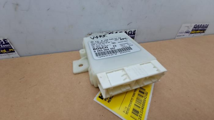 Begagnade Parkeringssensor Mercedes A (W169) 2.0 A-180 CDI 16V 3-Drs. Pris € 36,30 Inklusive moms erbjuds av Autoparts Van De Velde