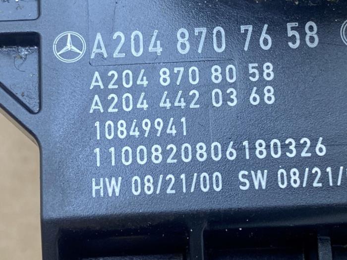 On-board computer controller from a Mercedes-Benz C (W204) 2.2 C-200 CDI 16V BlueEFFICIENCY 2010