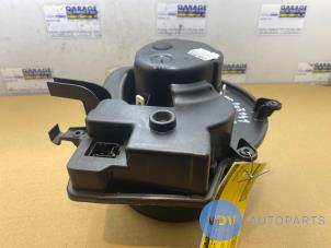 Used Heating and ventilation fan motor Mercedes CLK (W209) 2.2 220 CDI 16V Price € 72,60 Inclusive VAT offered by Autoparts Van De Velde