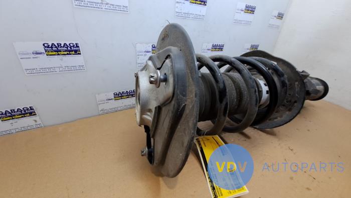 Fronts shock absorber, left Mercedes E E-350 CDI BlueTEC 3.0 V6 24V 4 ...