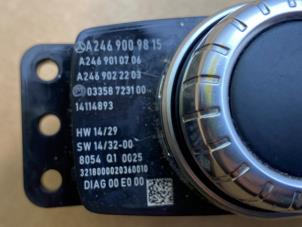 Commande ordinateur de bord d'un Mercedes-Benz A (W176) 1.5 A-160 CDI, A-160d 16V 2018
