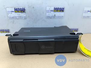 Used CD player Mercedes C (W203) 2.2 C-220 CDI 16V Price on request offered by Autoparts Van De Velde