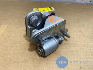 Used Front door hinge, right Mercedes SLK (R172) 2.1 250 CDI 16V BlueEFFICIENCY Price on request offered by Autoparts Van De Velde