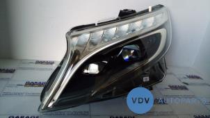 Usados Faro izquierda Mercedes Vito (447.6) 2.0 114 CDI 16V Precio € 998,25 IVA incluido ofrecido por Autoparts Van De Velde