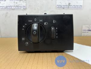 Usados Interruptor de luz Mercedes Viano (639) 3.0 CDI V6 24V Precio € 127,05 IVA incluido ofrecido por Autoparts Van De Velde