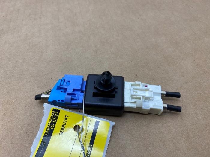 Begagnade USB-modul Mercedes E (W212) E-250 CDI 16V BlueEfficiency,BlueTec Pris € 18,15 Inklusive moms erbjuds av Autoparts Van De Velde