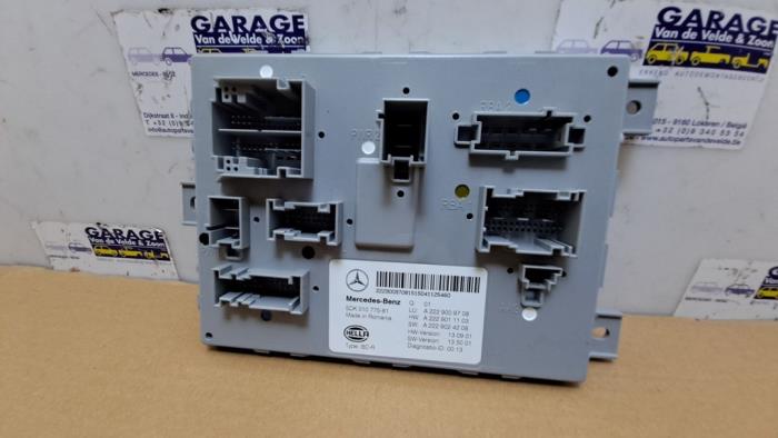 Usagé Module confort Mercedes C (W205) C-180 1.6 16V Prix € 90,75 Prix TTC proposé par Autoparts Van De Velde