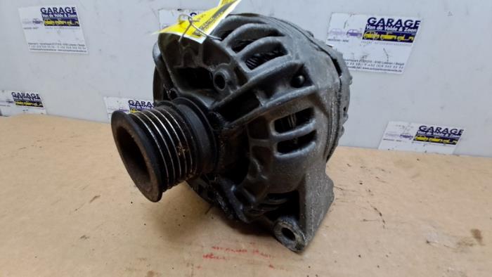 Gebrauchte Dynamo Mercedes C Sportcoupé (C203) 2.0 C-180 16V Preis € 60,50 Mit Mehrwertsteuer angeboten von Autoparts Van De Velde