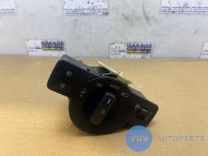 Używane Przelacznik swiatel Mercedes Vito (447.6) 1.6 111 CDI 16V Cena na żądanie oferowane przez Autoparts Van De Velde