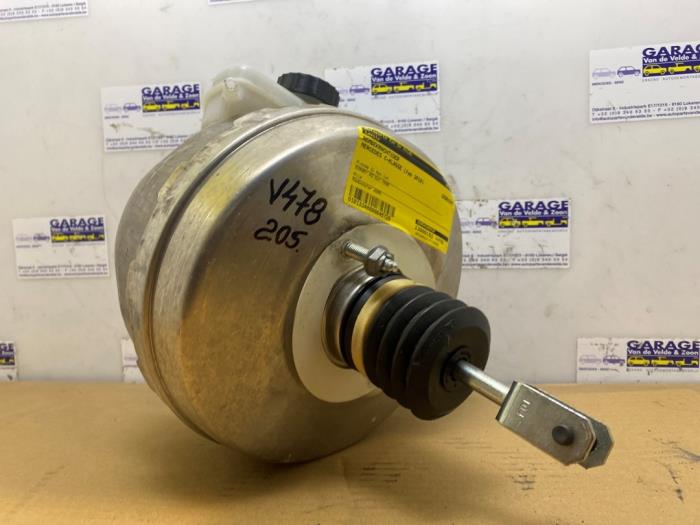 Usagé Servo frein Mercedes C Estate (S205) C-200 BlueTEC, C-200 d 1.6 16V Prix € 90,75 Prix TTC proposé par Autoparts Van De Velde