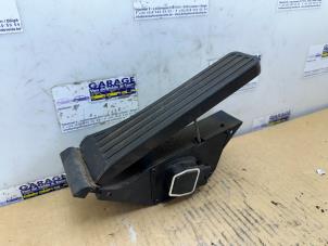 Used Accelerator pedal Mercedes CLS (C218) 350 CDI BlueEfficiency 3.0 V6 24V Price on request offered by Autoparts Van De Velde
