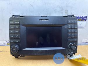 Gebrauchte Radio Mercedes Vito (447.6) 2.2 114 CDI 16V Preis auf Anfrage angeboten von Autoparts Van De Velde